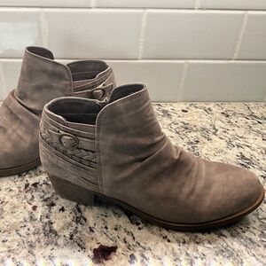 Brown Beige SUEDE BOOTIES SIZE 6.5 Women’s Ankle Boots SUPER CUTE Like NEW